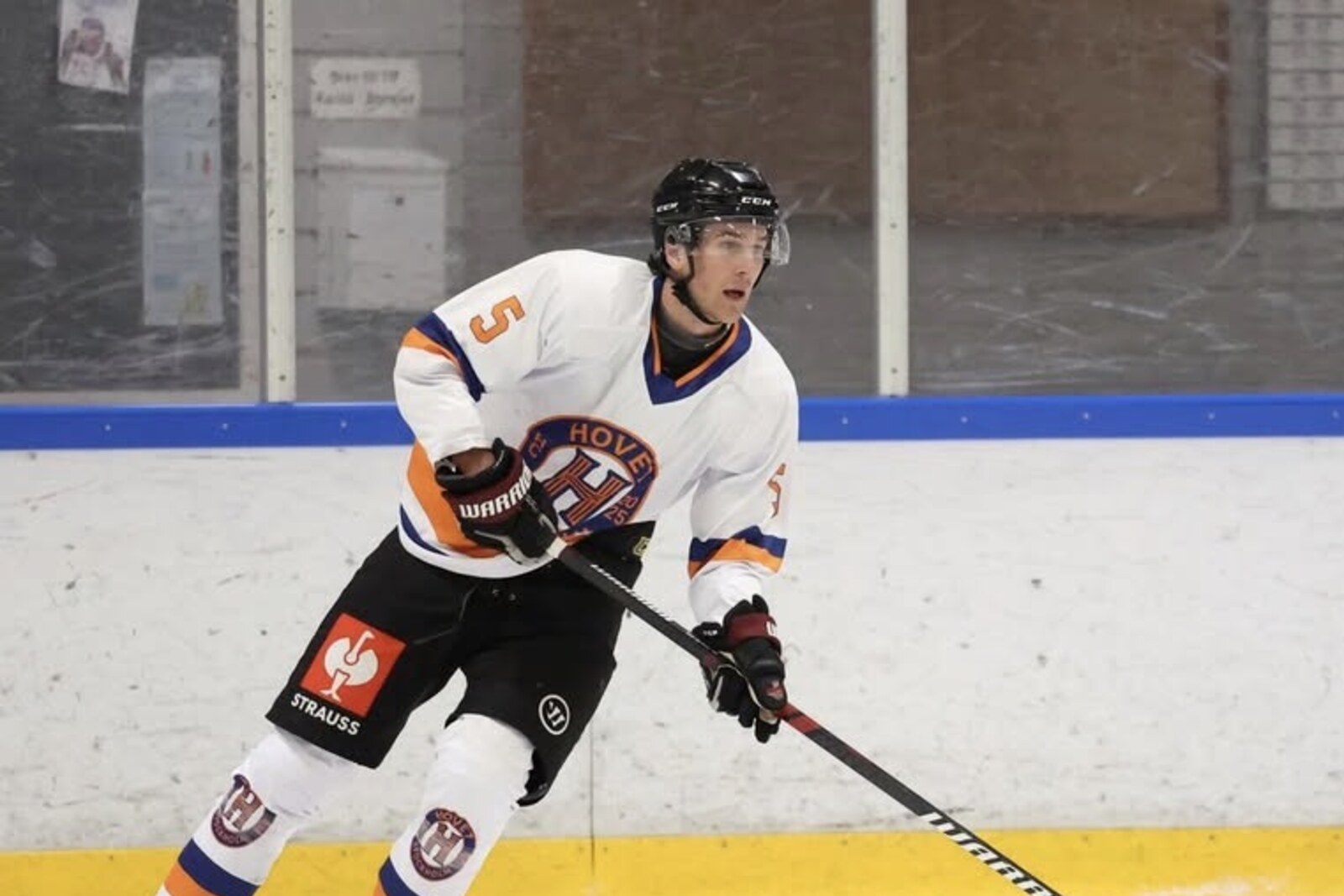 Hovet HC-spelare på isen